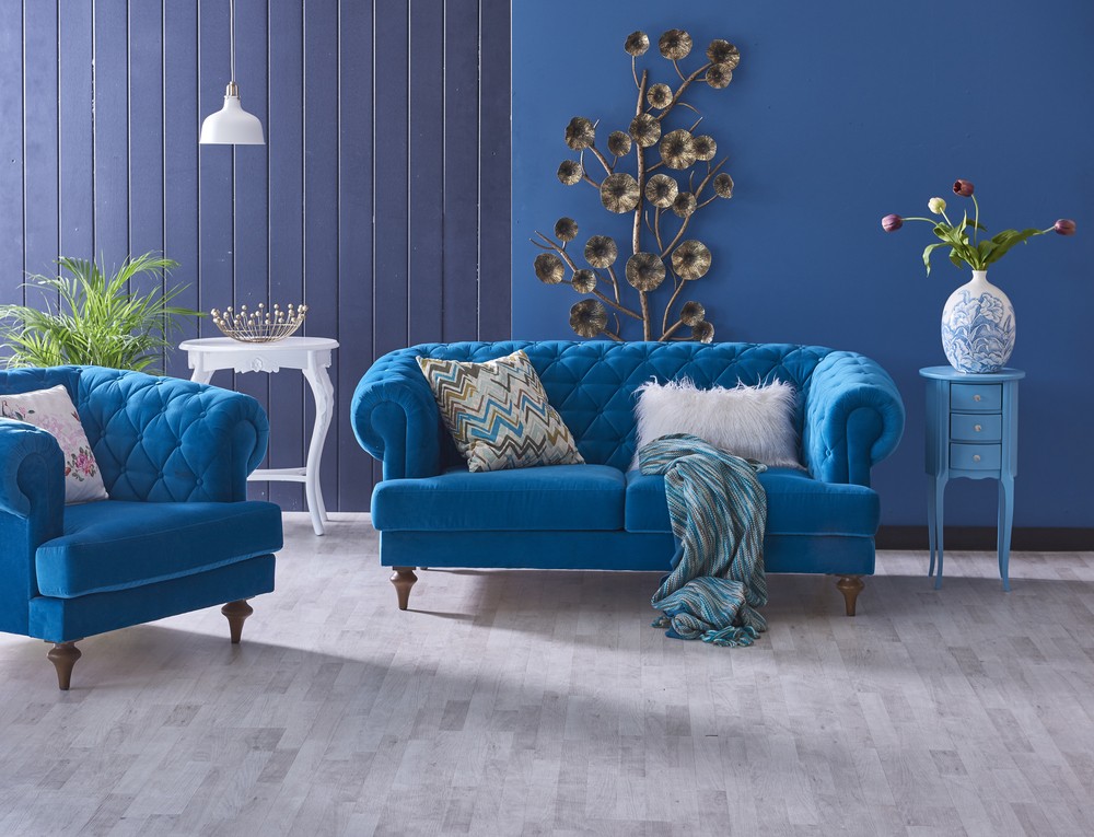 Turquoise,Sofa,Classic,Living,Room,Decoration,Grey,And,Blue,Wall